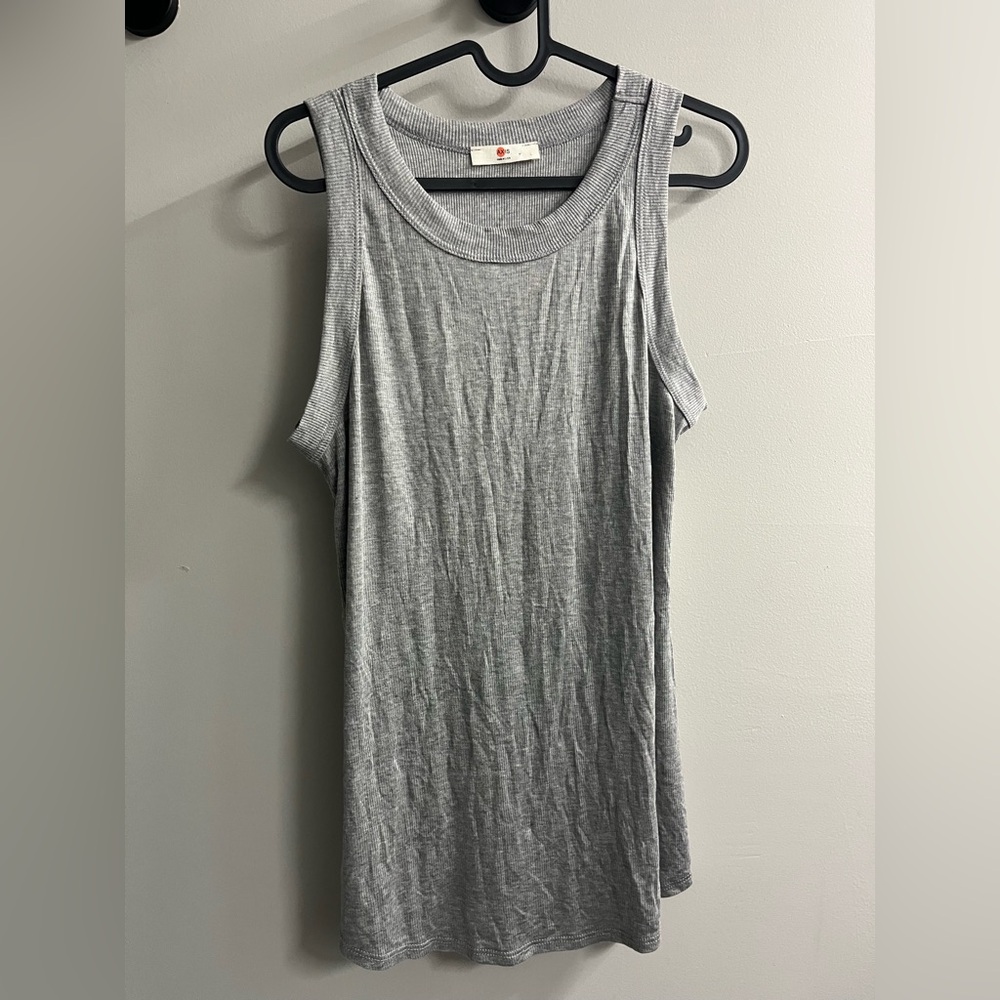 Heathered Gray Sleeveless Tank Top with Soft Knit Fabric